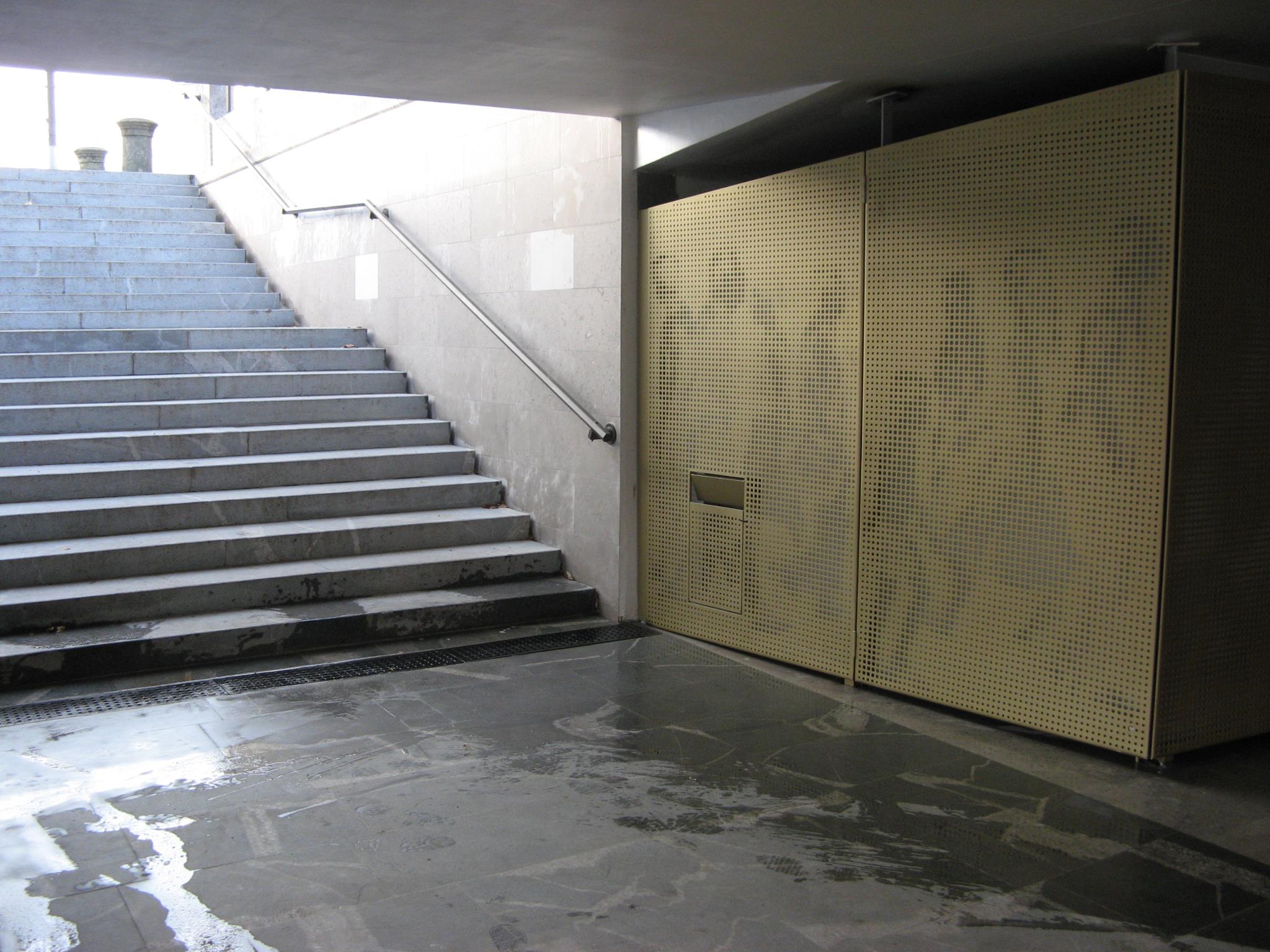 411639_398851080165851_56469516_o