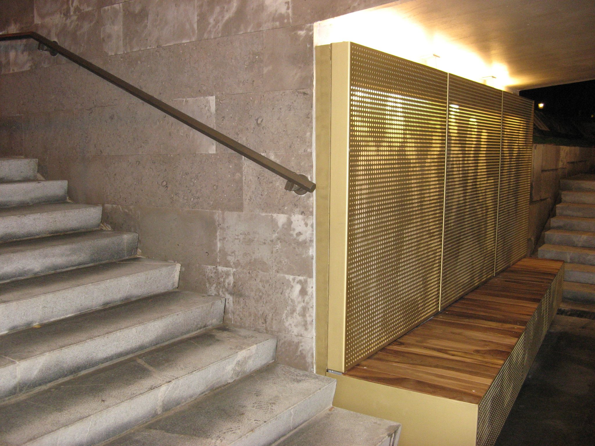 457353_398851706832455_1967050009_o