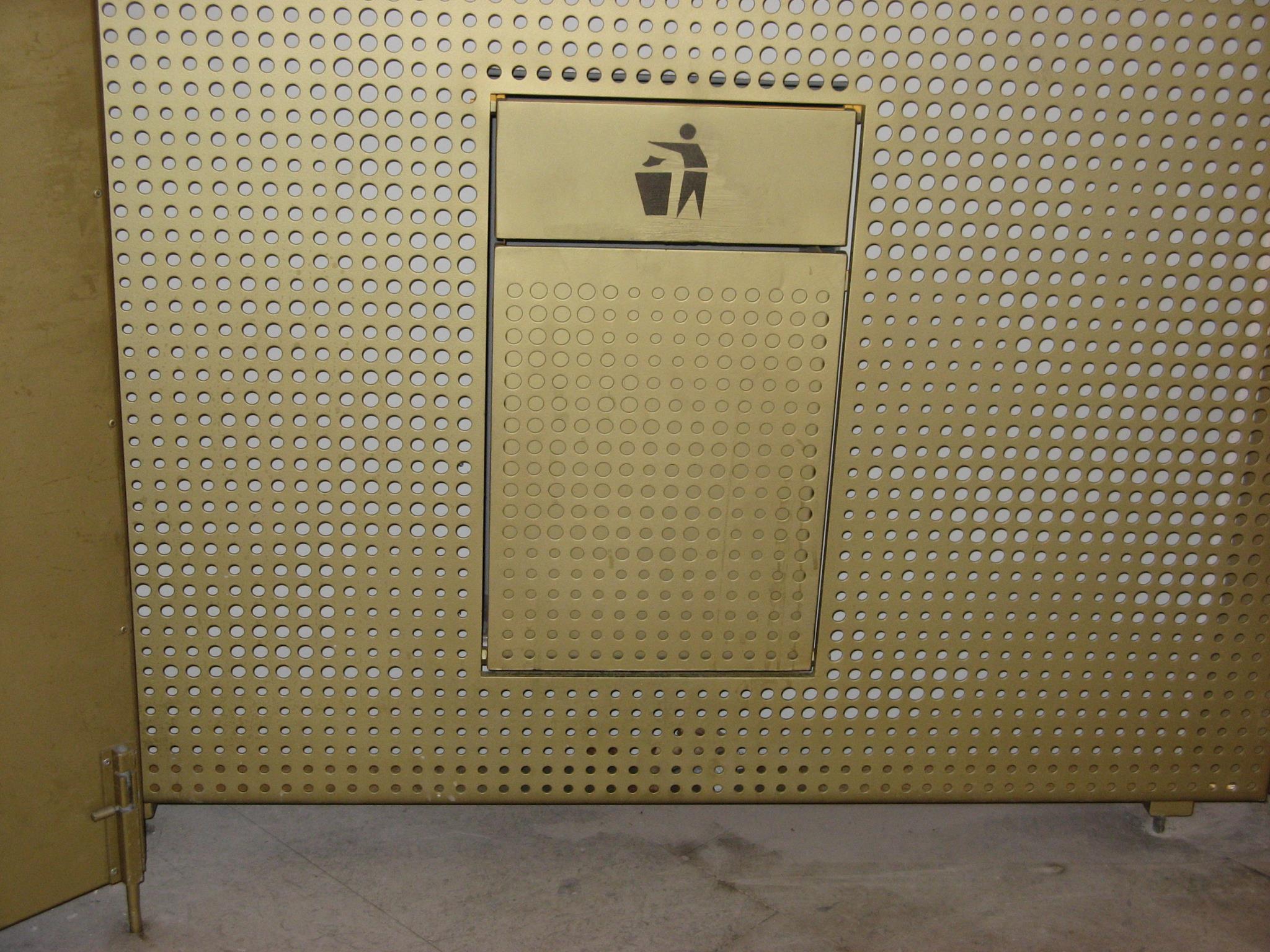 476829_398851580165801_928742727_o